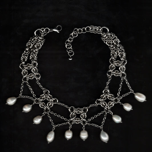 Chunky Chainmail choker with Pearls