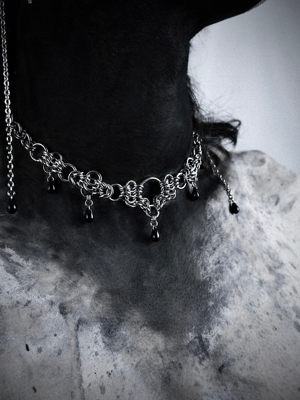 Umra Worship Choker