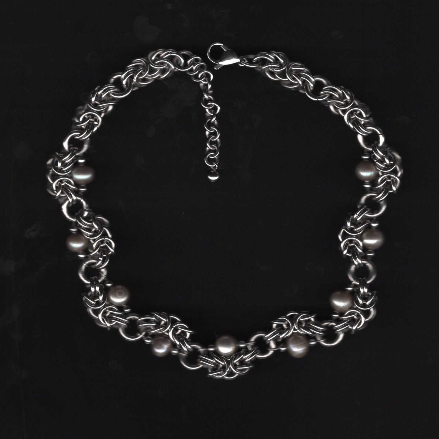 Wavy Chainmail and Grey Pearl Choker