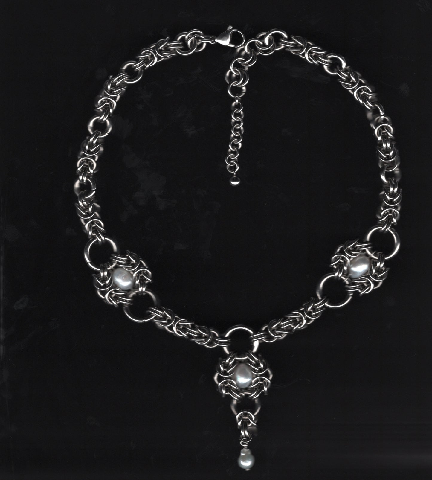 Pearl and Chainmail Necklace