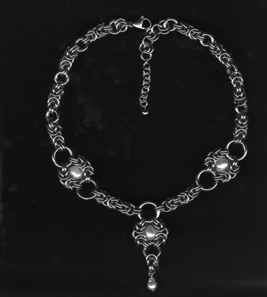 Pearl and Chainmail Necklace