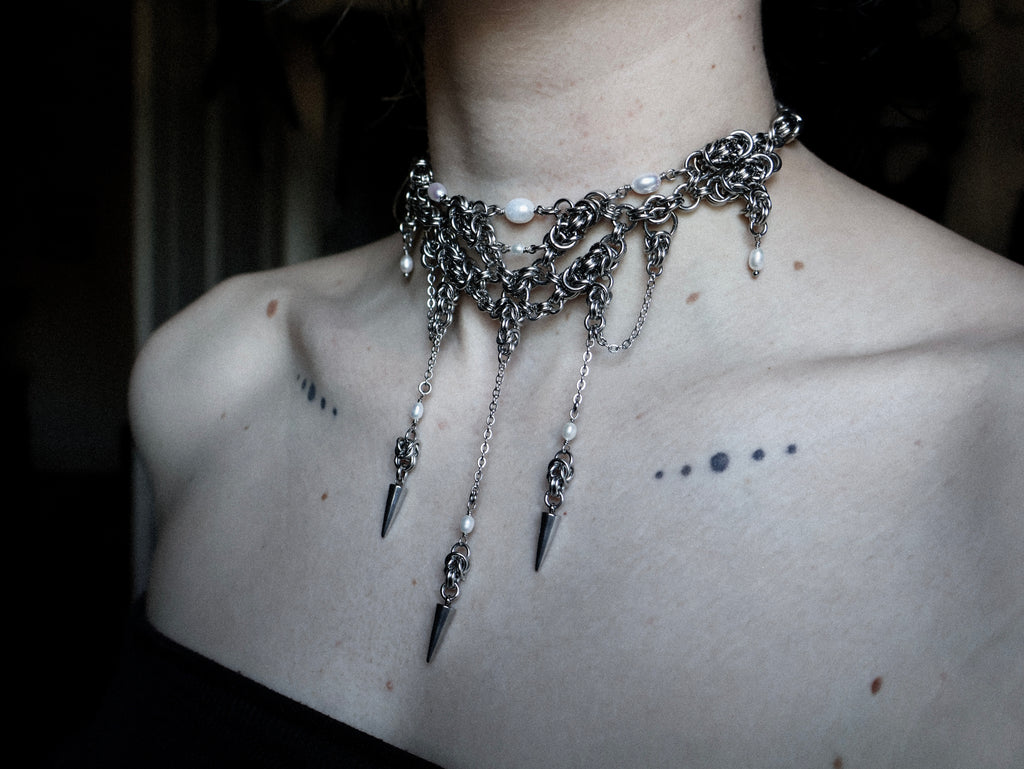 Pearl Enigma. Chainmail Choker. MADE-TO-ORDER.