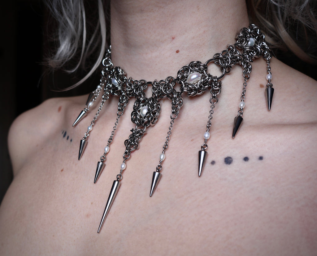 Pearl Desire. Chainmail Choker.