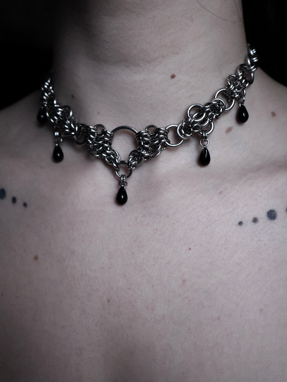 Umra Worship Choker