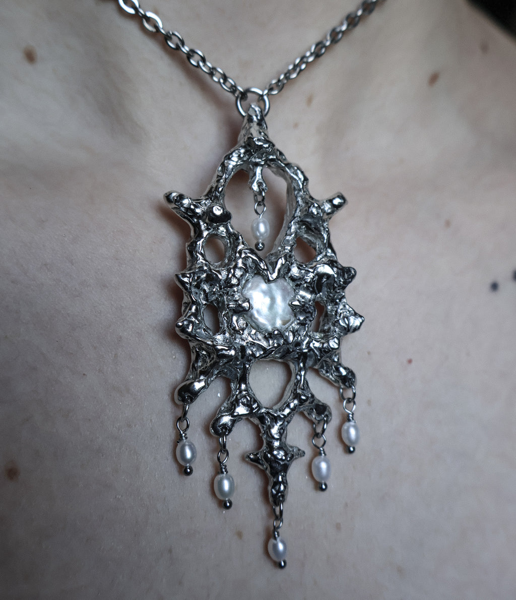 Enigma. Freshwater Pearl Necklace.