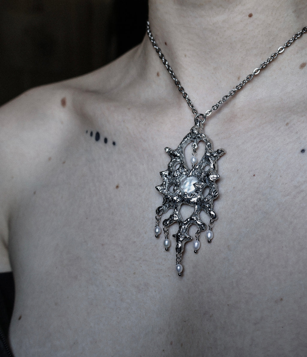 Enigma. Freshwater Pearl Necklace.