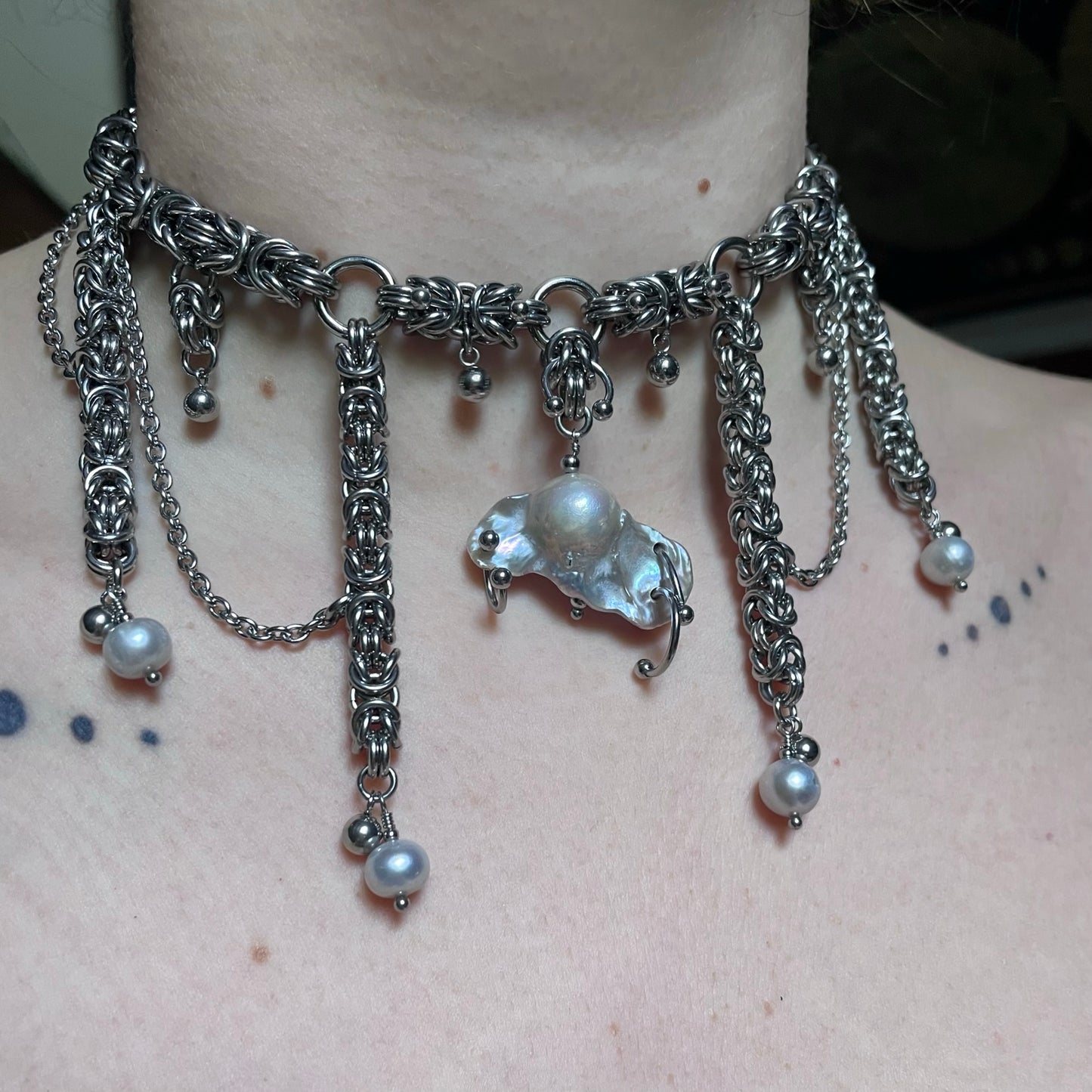 Siren Pierced Pearl Choker