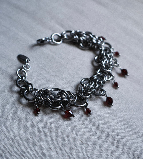 'Charlotte' Garnet Chainmail Bracelet.