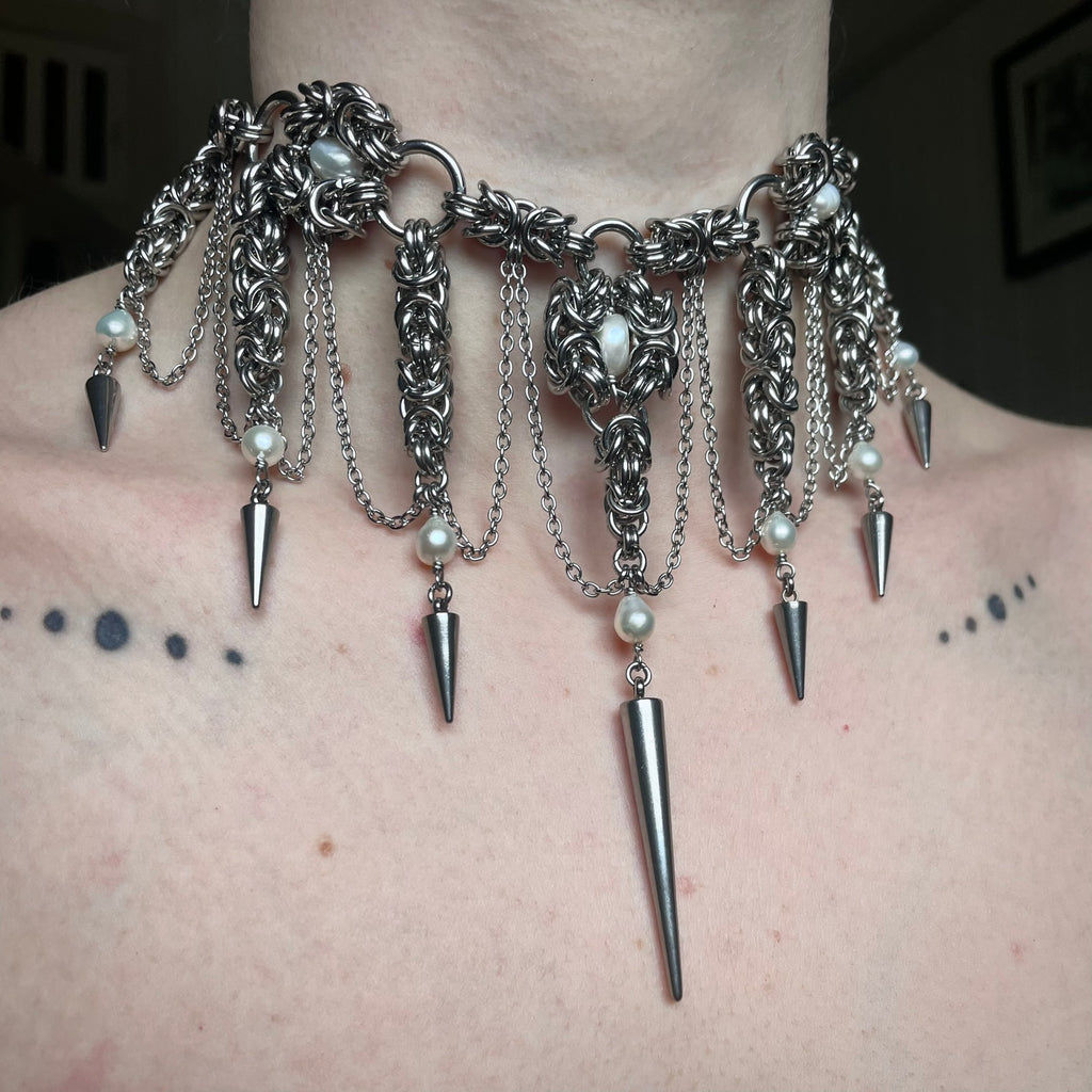 Delilah Fatale. Chainmail and Pearl Necklace.