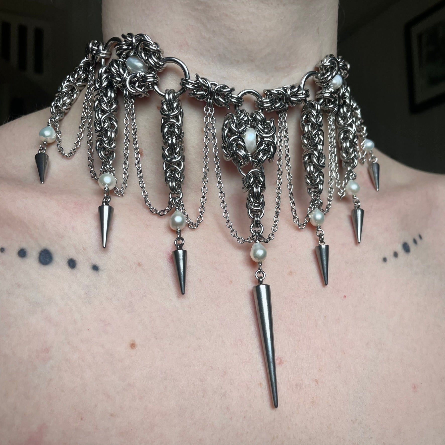 Delilah Fatale. Chainmail and Pearl Necklace.