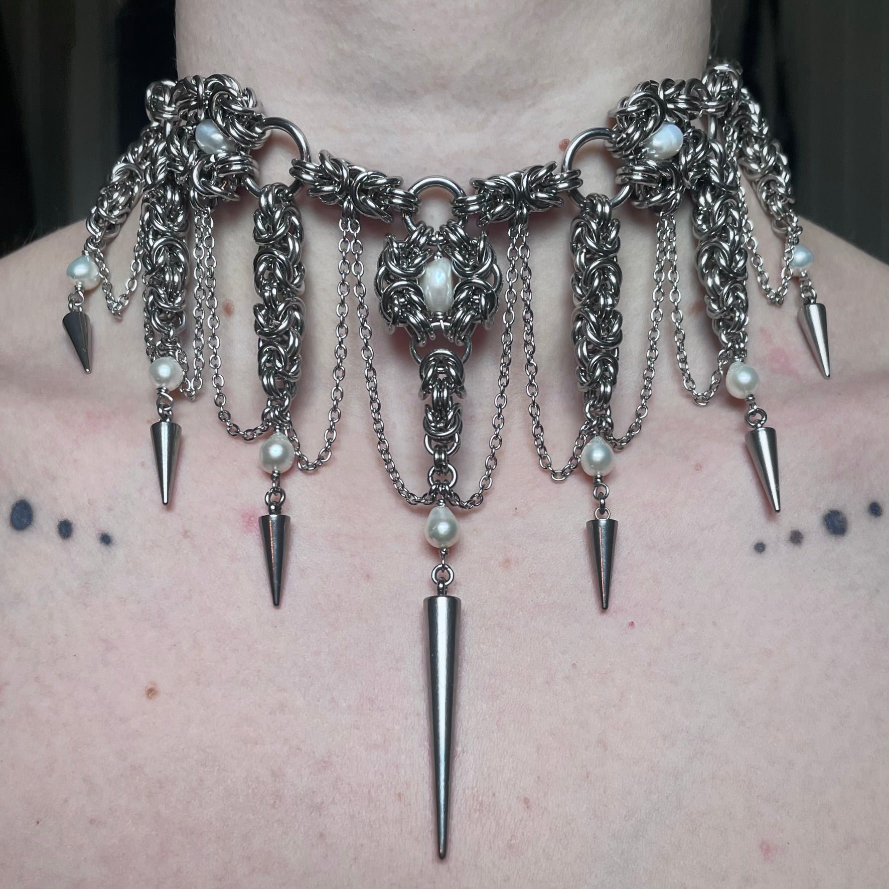 Delilah Fatale. Chainmail and Pearl Necklace.