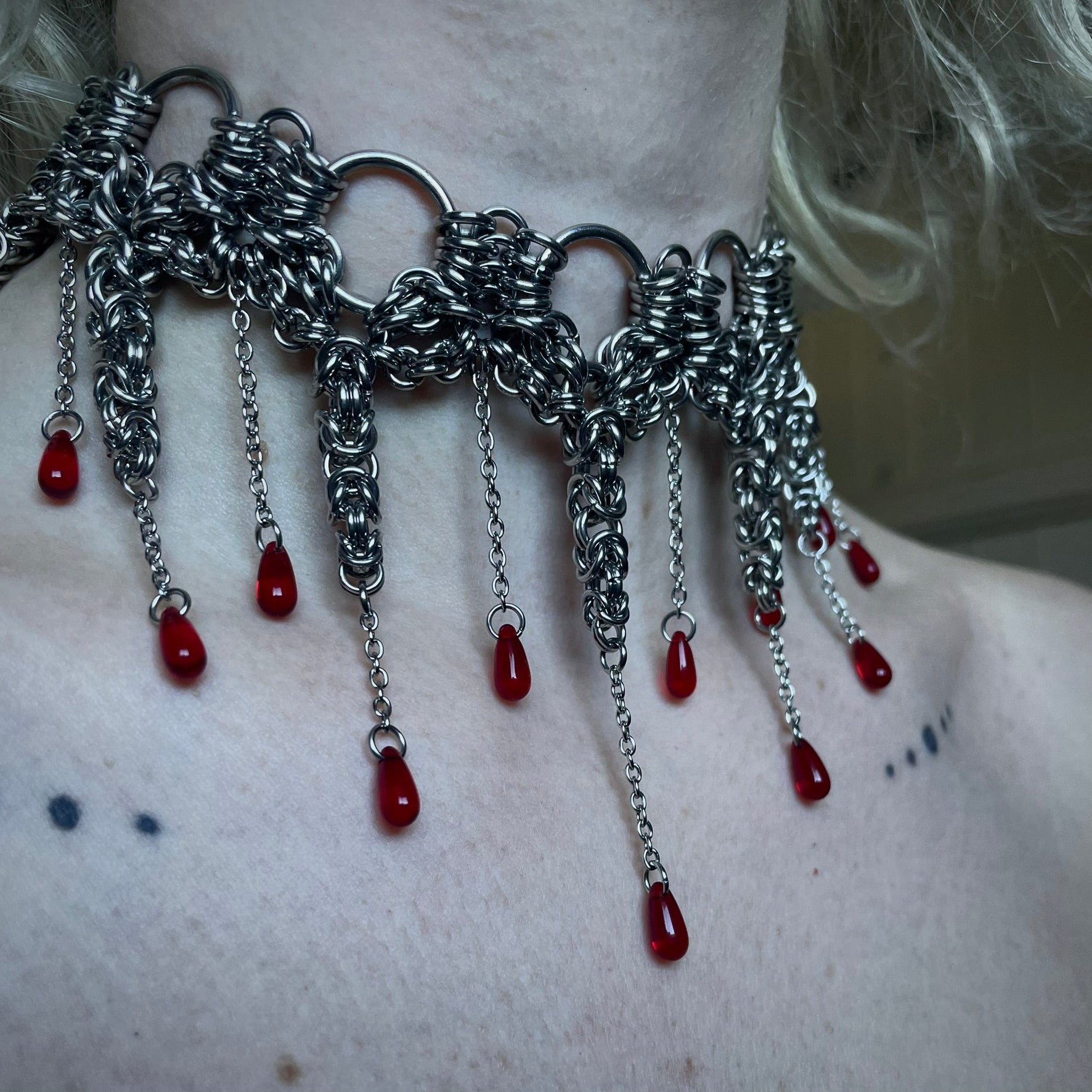 Carmilla. Chainmail Choker.