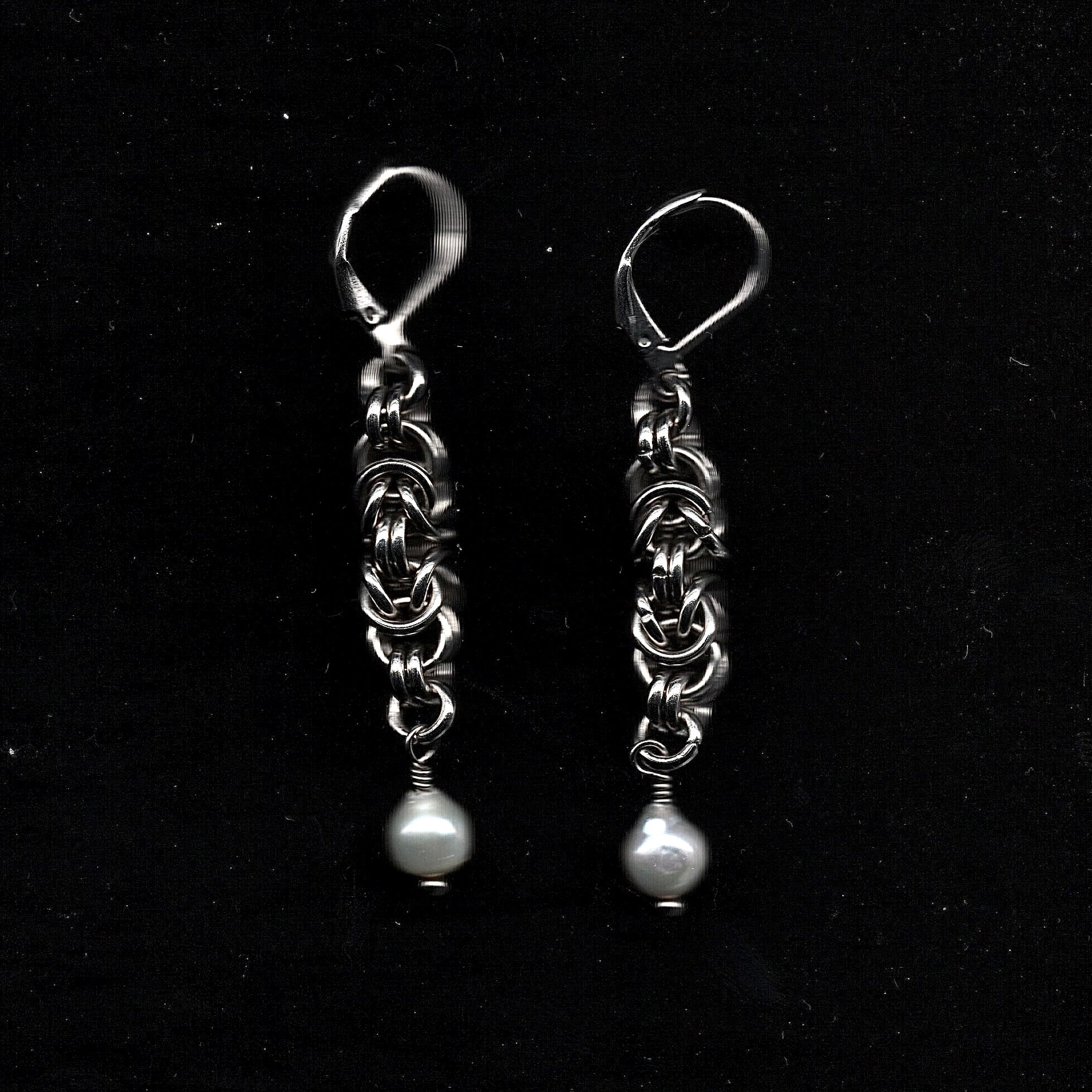 Dainty Chainmail and Pearl Earrings.