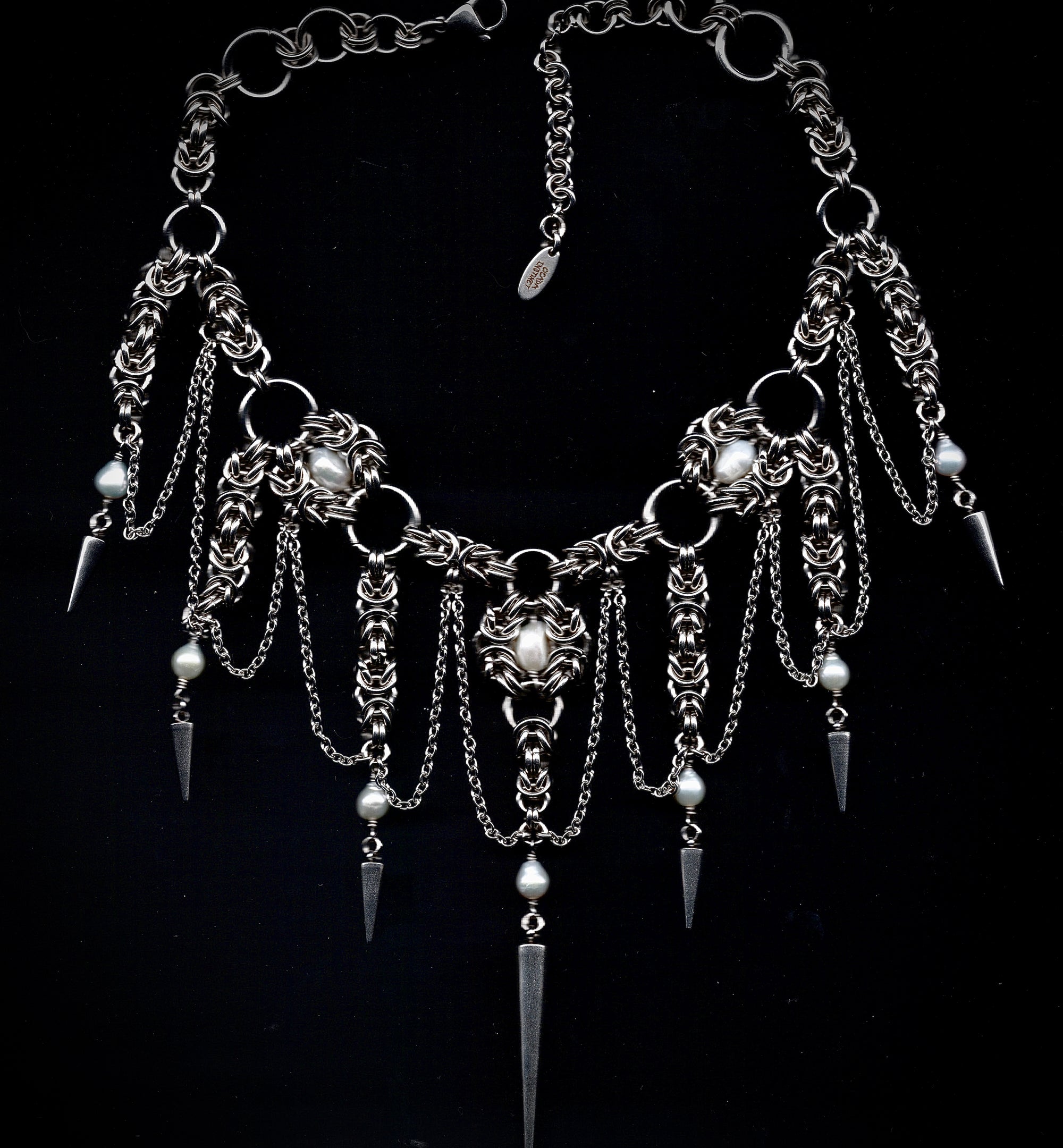 Delilah Fatale. Chainmail and Pearl Necklace.