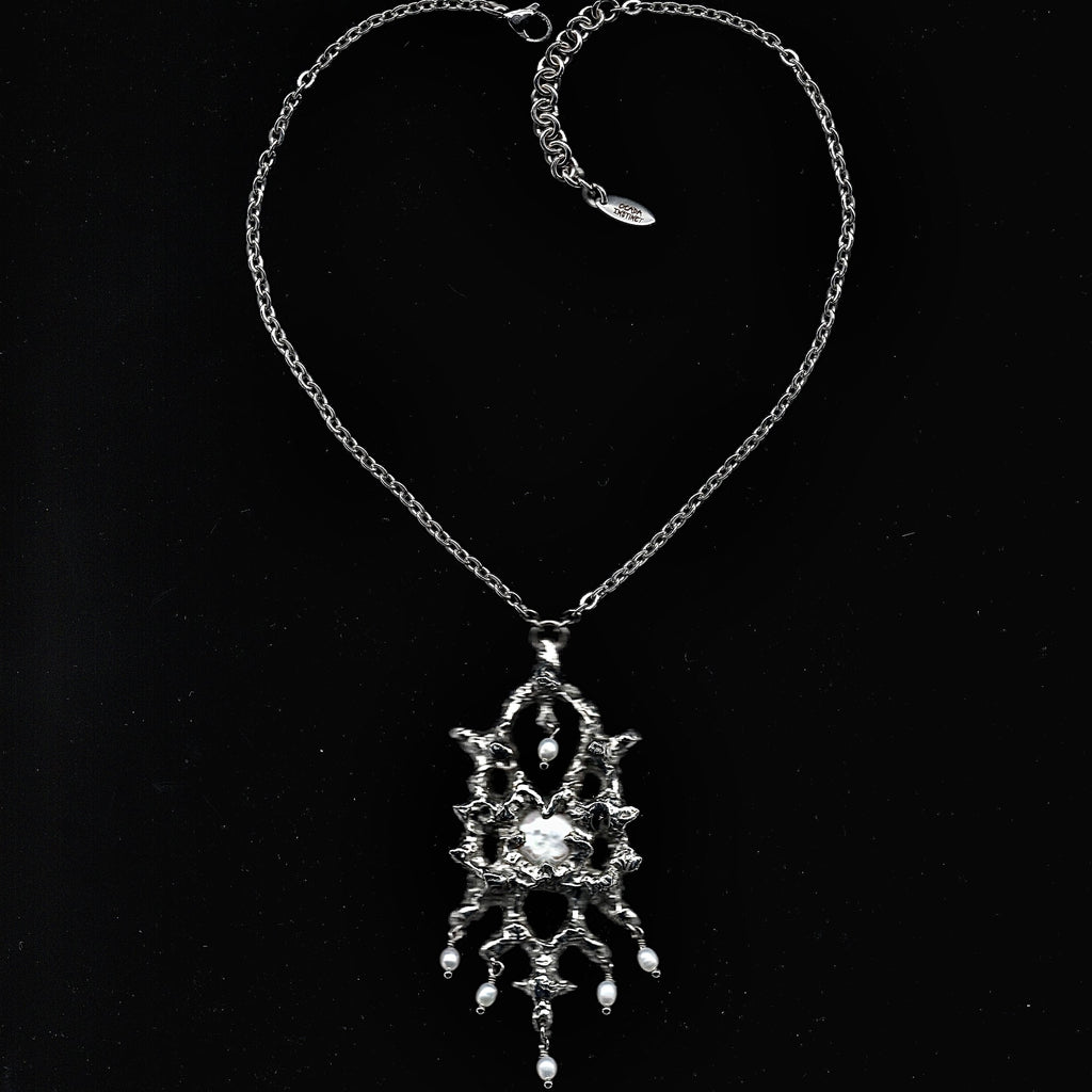 Enigma. Freshwater Pearl Necklace.