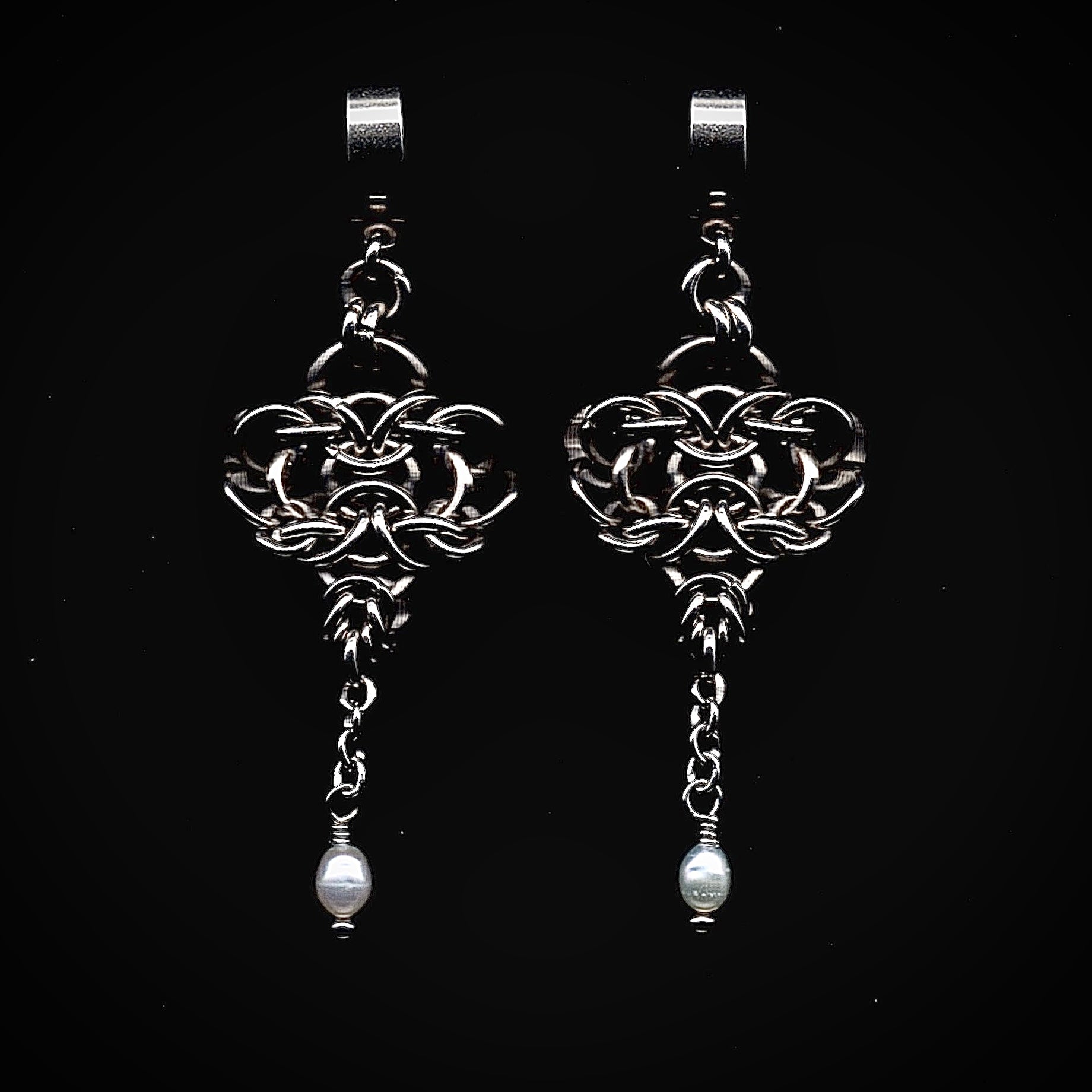 Pearl Desire. Chainmail Earrings.